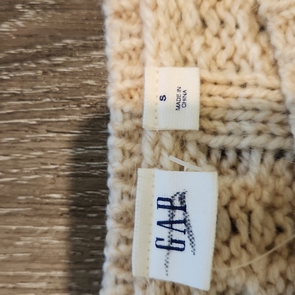 Gap Casual Sweater - Picture 4 of 5